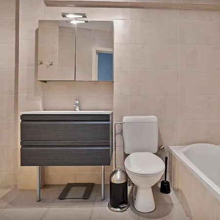 Dominique 2v شقة *