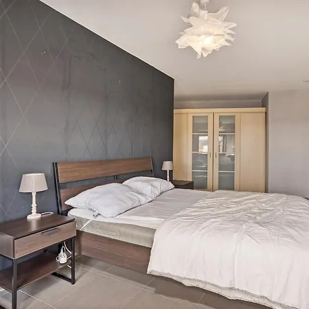 Апартаменты Dominique 2v *