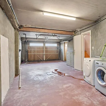 Dominique 2v شقة *